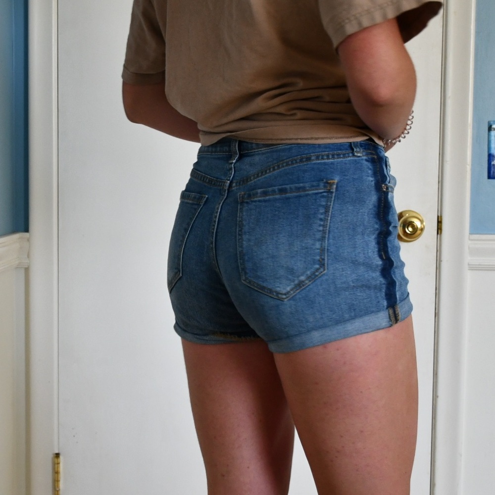 Old navy boyfriend shorts